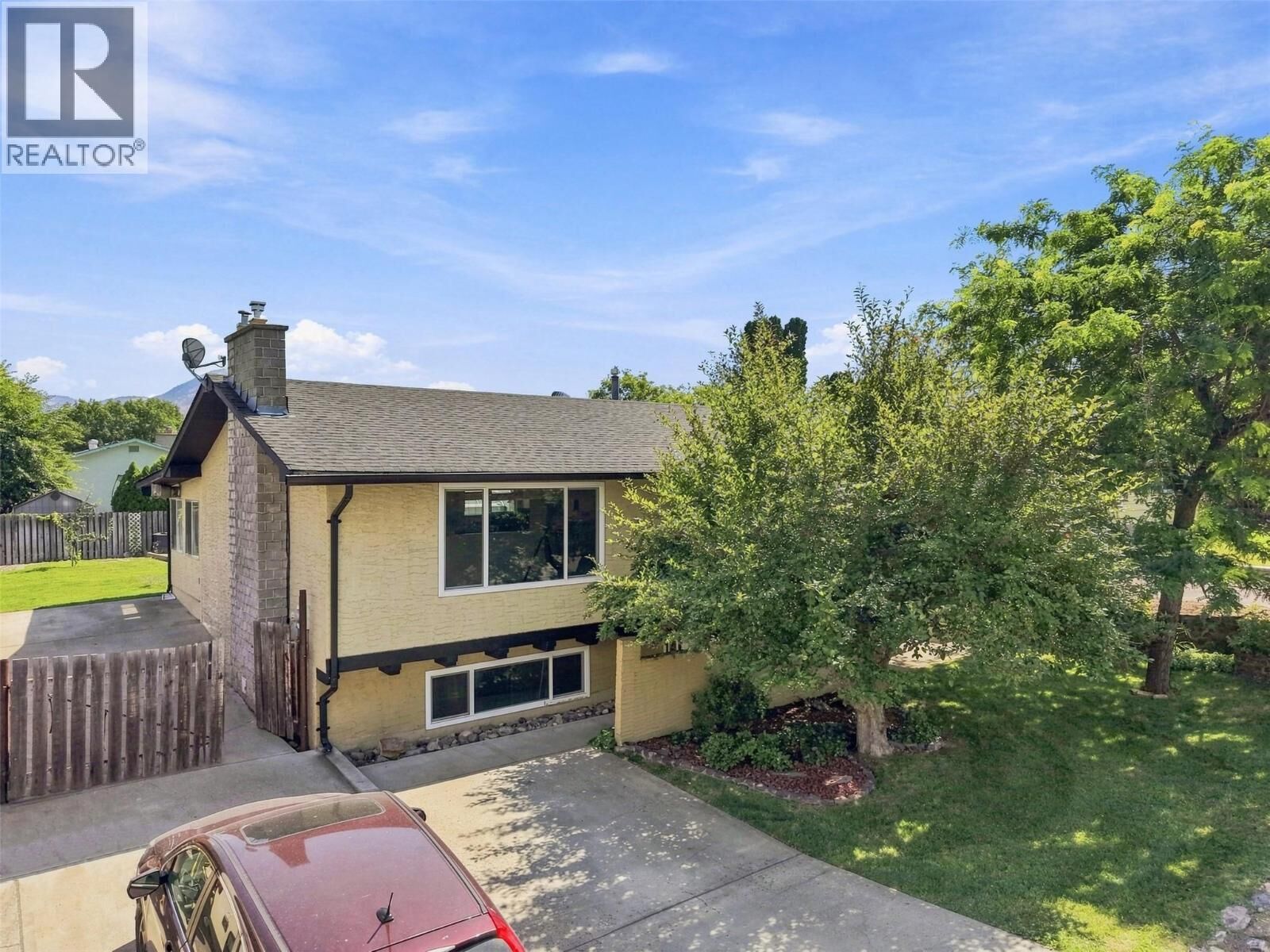 Property Photo: 1594 Griffin Terrace BC V2B 7R6