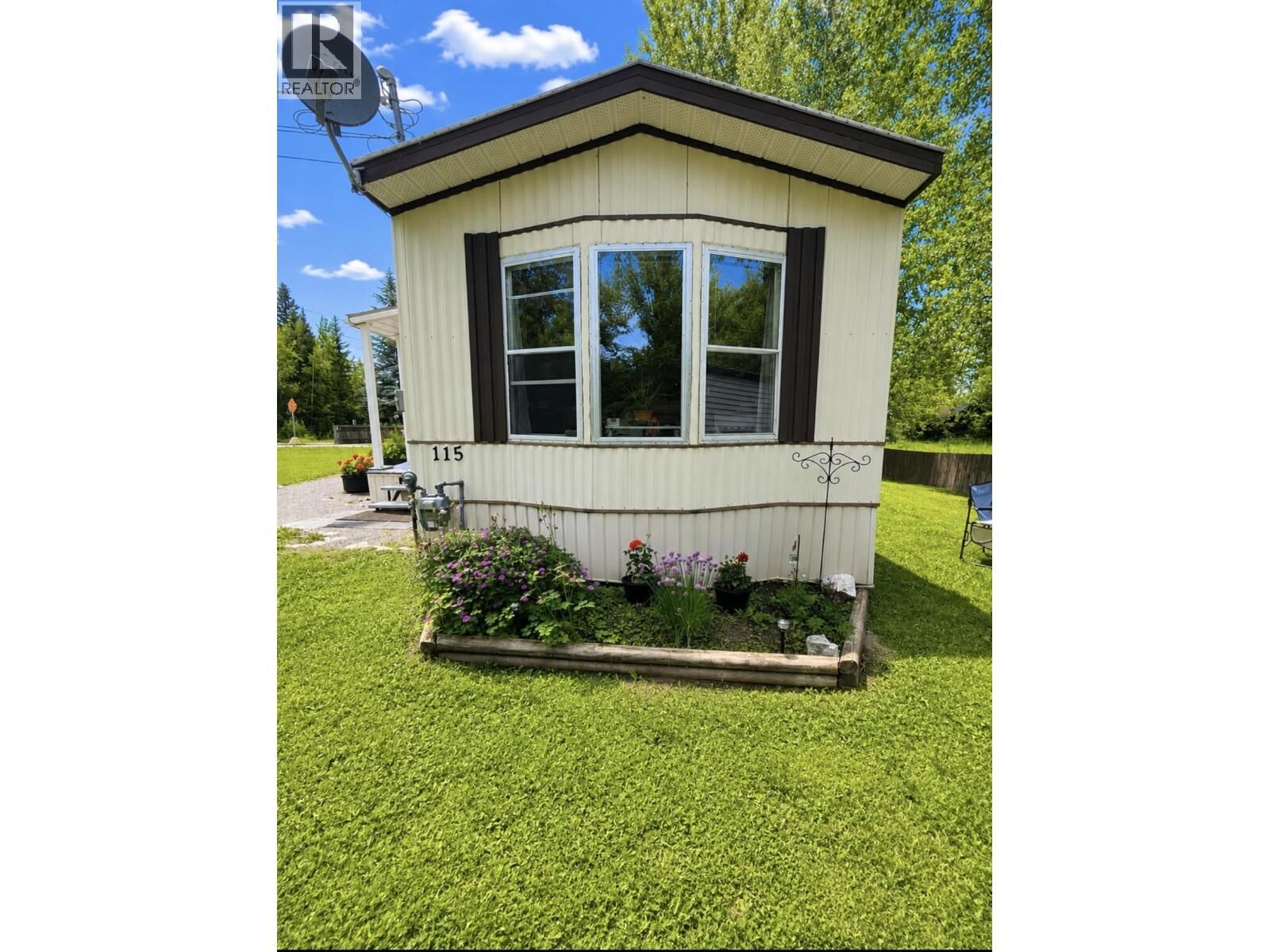 Property Photo:  2136 Evasko Road  BC V2N 6T7 