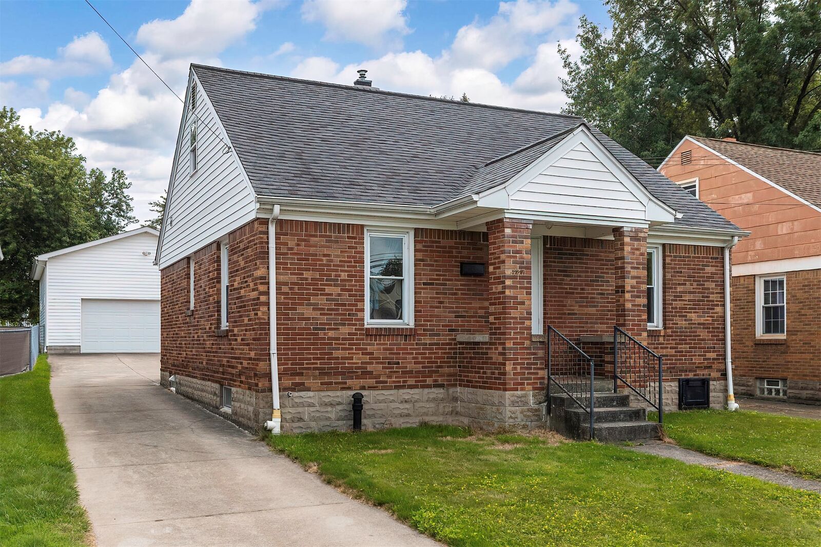 Property Photo:  447 E 33rd Street  PA 16504 