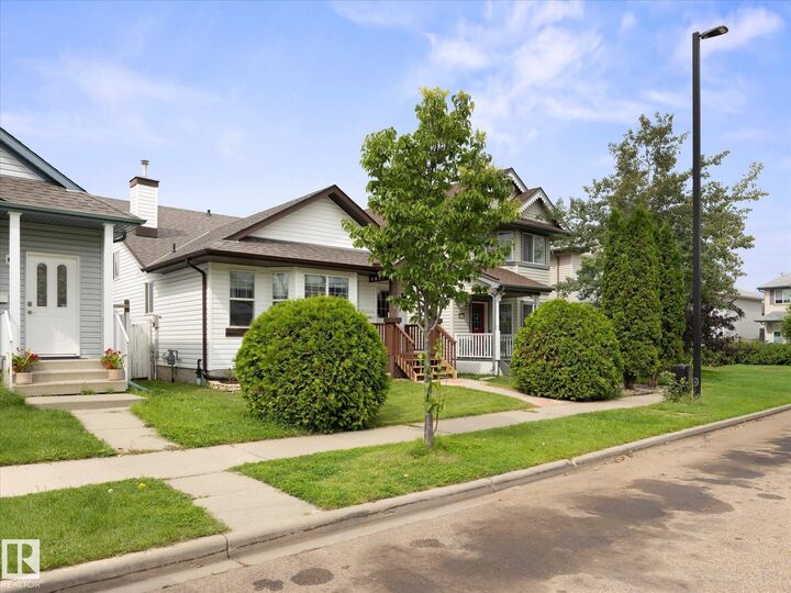 Property Photo:  2916 31 Street NW  AB T6T 1T9 