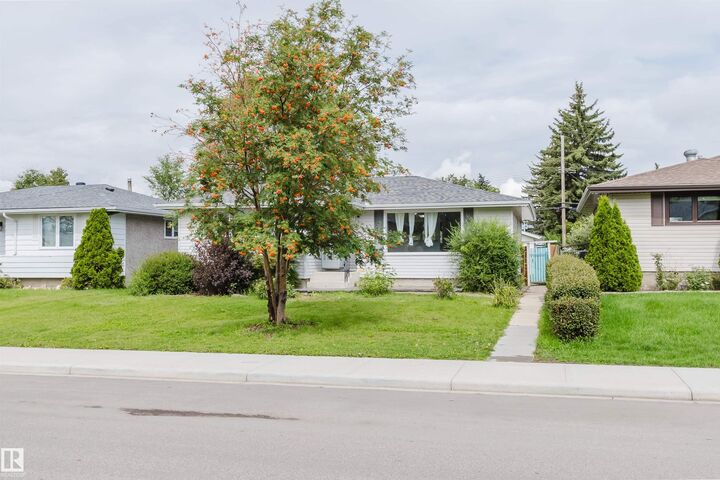 Property Photo:  11420 46 Avenue NW  AB T6H 0A5 