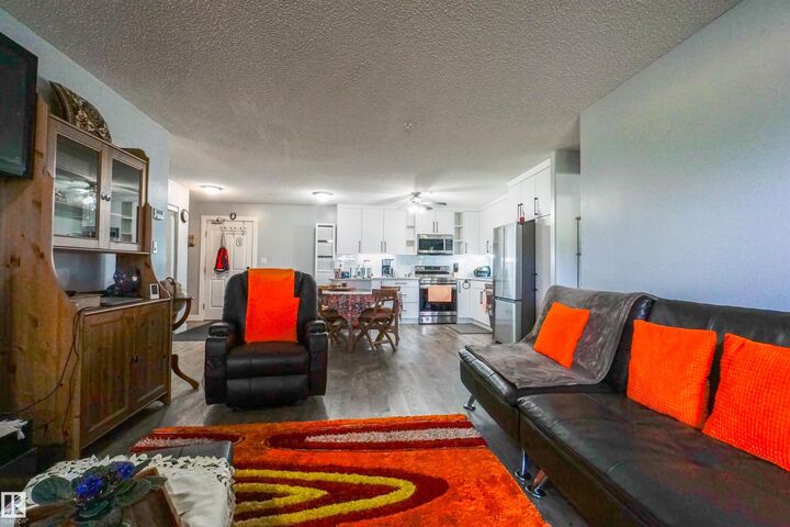Property Photo:  279 Suder Greens Drive NW 128  AB T5T 6X6 