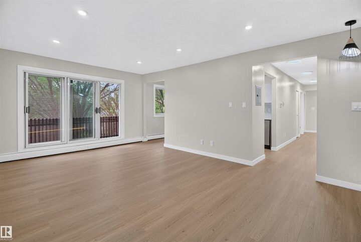 Property Photo:  11907 81 Street NW 305  AB T5B 2S7 