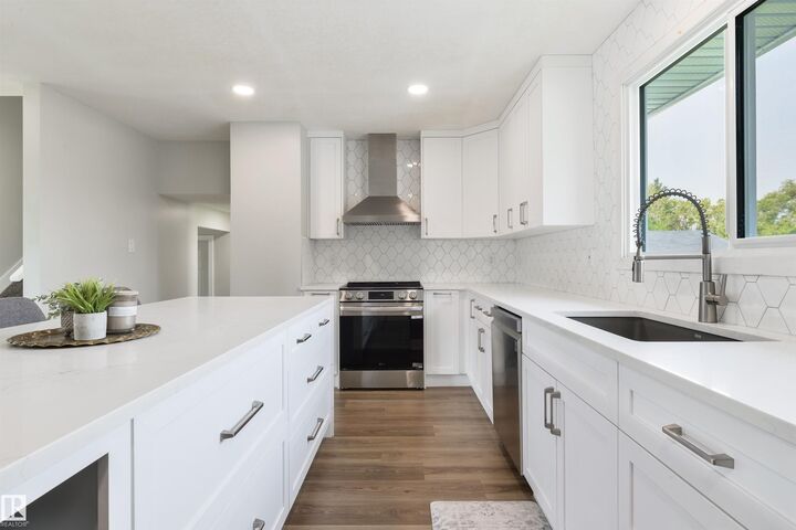 Property Photo:  4614 53 Ave  AB T0C 0V0 
