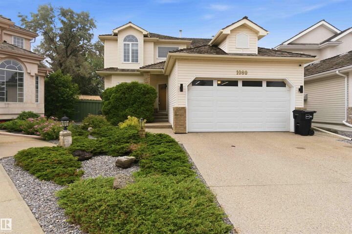 1080 Wedgewood Boulevard NW — photo 1