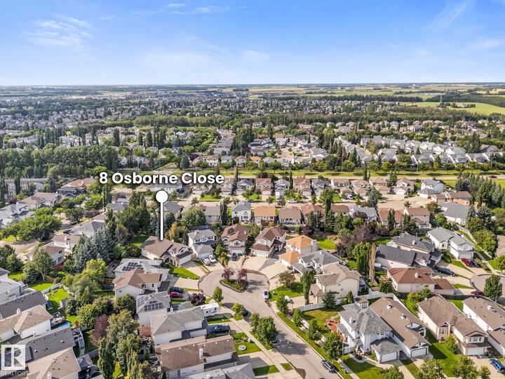 Property Photo: 8 Osborne Close AB T8N 6T1
