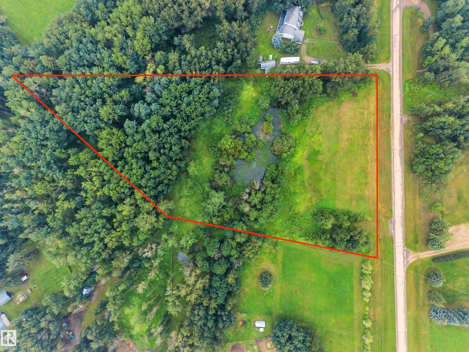 Property Photo:  54120 Rge Road 12 40  AB T7Y 0A5 