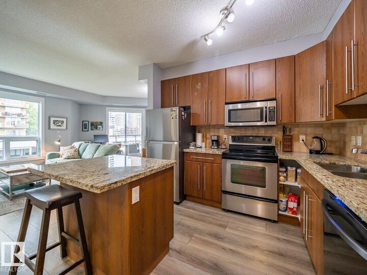 Property Photo: 9819 104 Street NW 701 AB T5K 0Y8