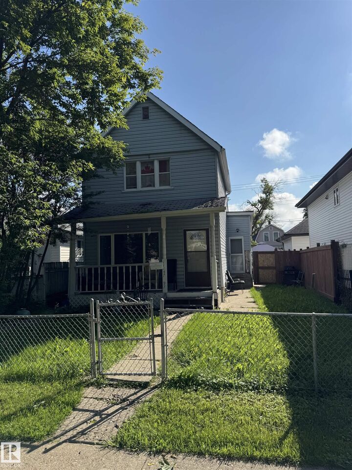 Property Photo:  11147 97 Street NW  AB T5G 1W9 
