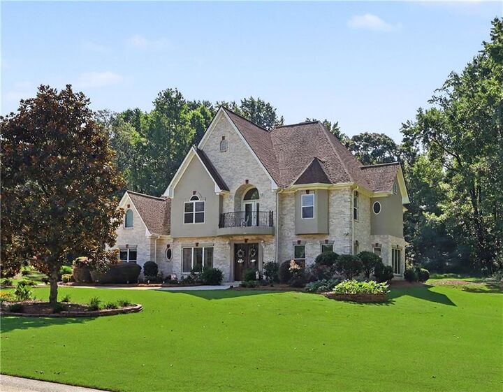 Property Photo:  53 Saint Ives Circle  GA 30680 