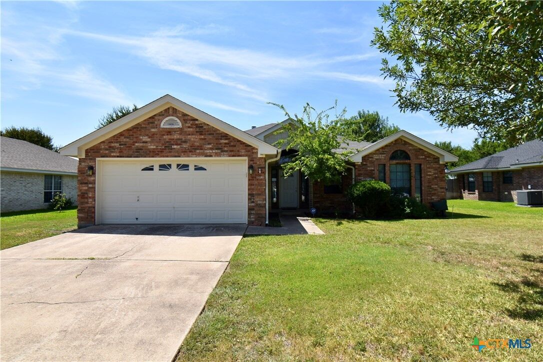 Property Photo:  518 Mustang Trail  TX 76548 