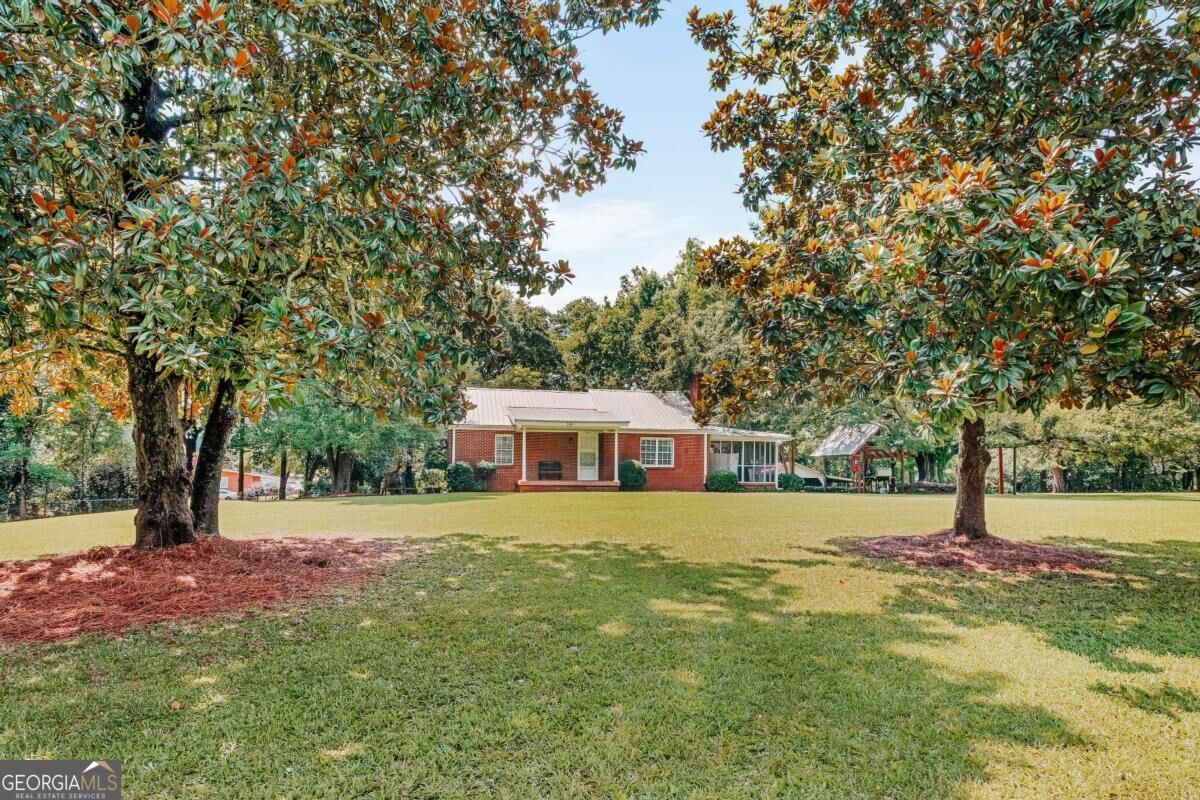 Property Photo: 345 Jefferson River Road GA 30606