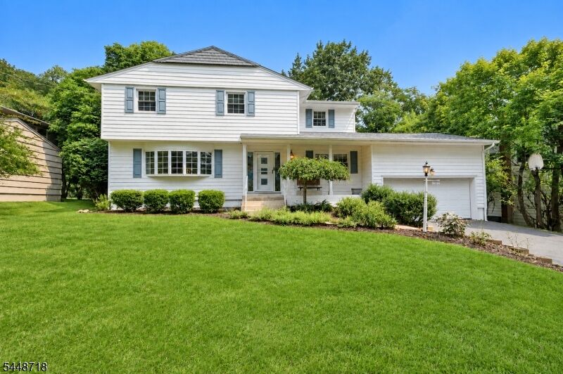 Property Photo:  7 Rosemont Ter  NJ 07052 