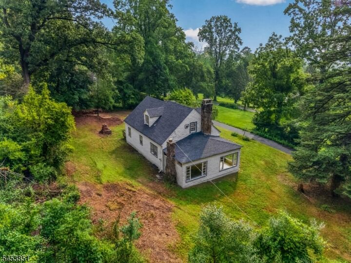 Property Photo: 28 Dogwood Ln NJ 07882
