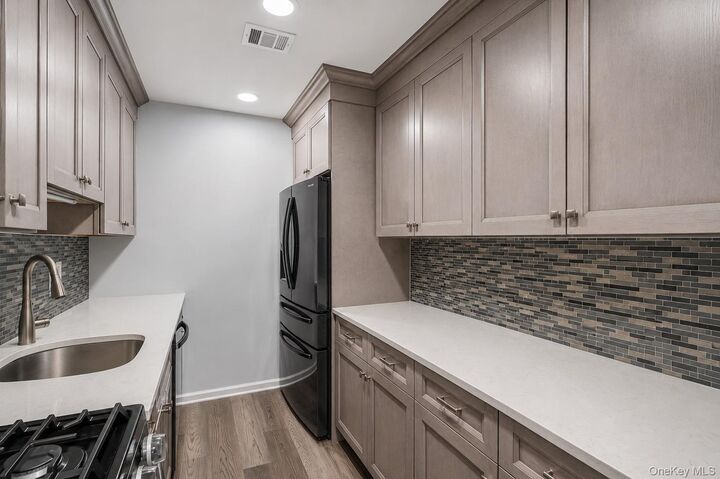 Property Photo: 150 Pointe Circle N. 150 NY 11727