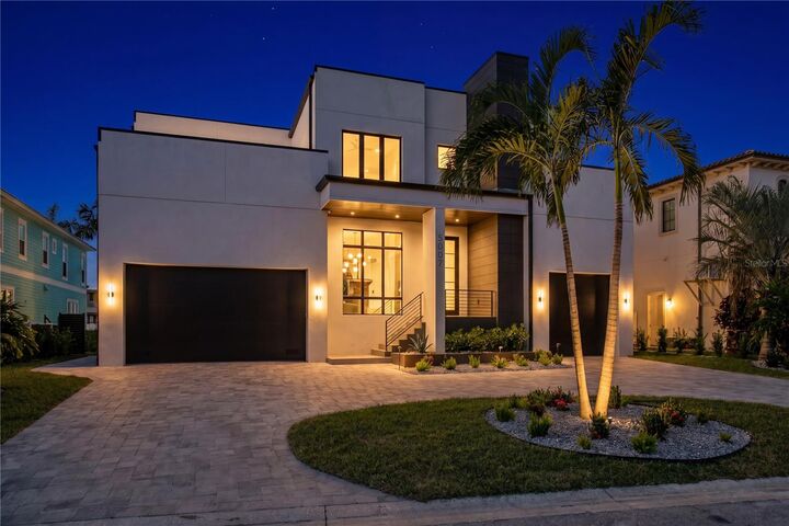 Property Photo:  5007 W San Miguel Street  FL 33629 