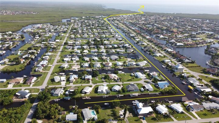 Property Photo:  721 Rio Villa Drive  FL 33950 