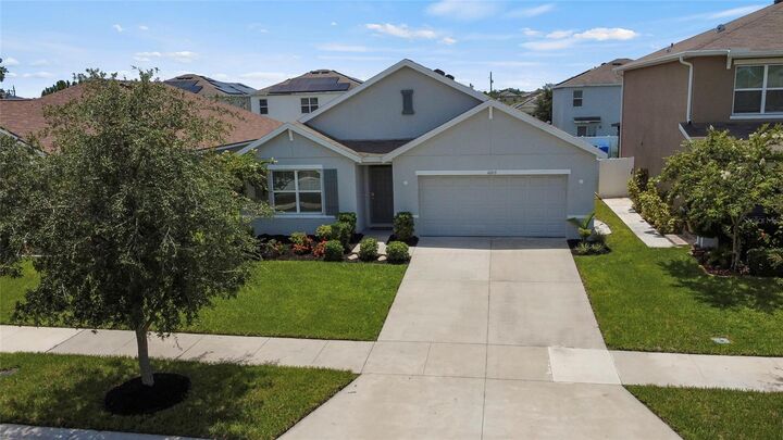 Property Photo:  10213 Golden Light Court  FL 33578 