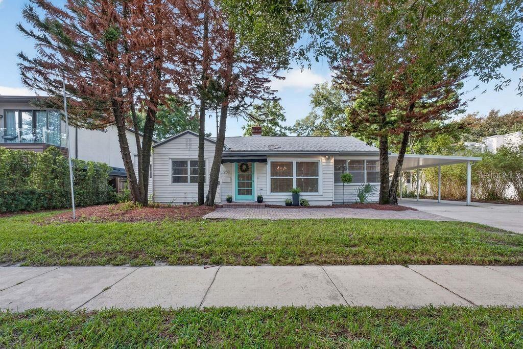 Property Photo: 950 S Kentucky Avenue FL 32789