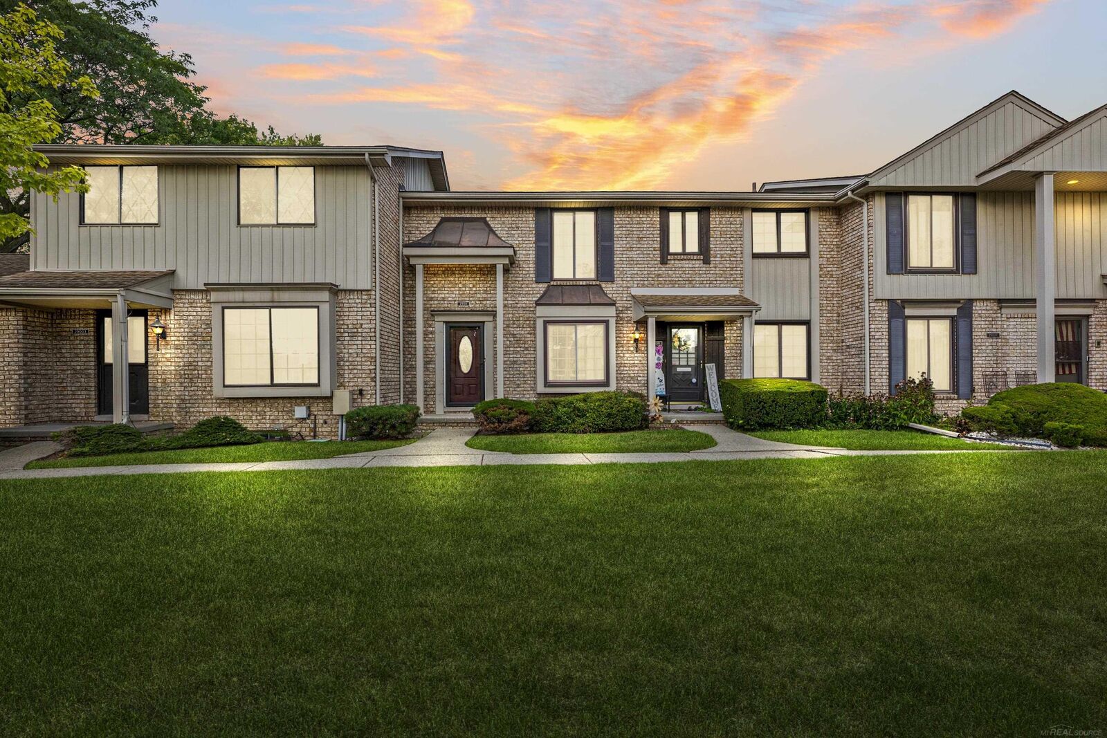 Property Photo: 29011 Scarborough Drive MI 48088