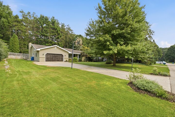 Property Photo: 13172 Sikkema Drive MI 49417