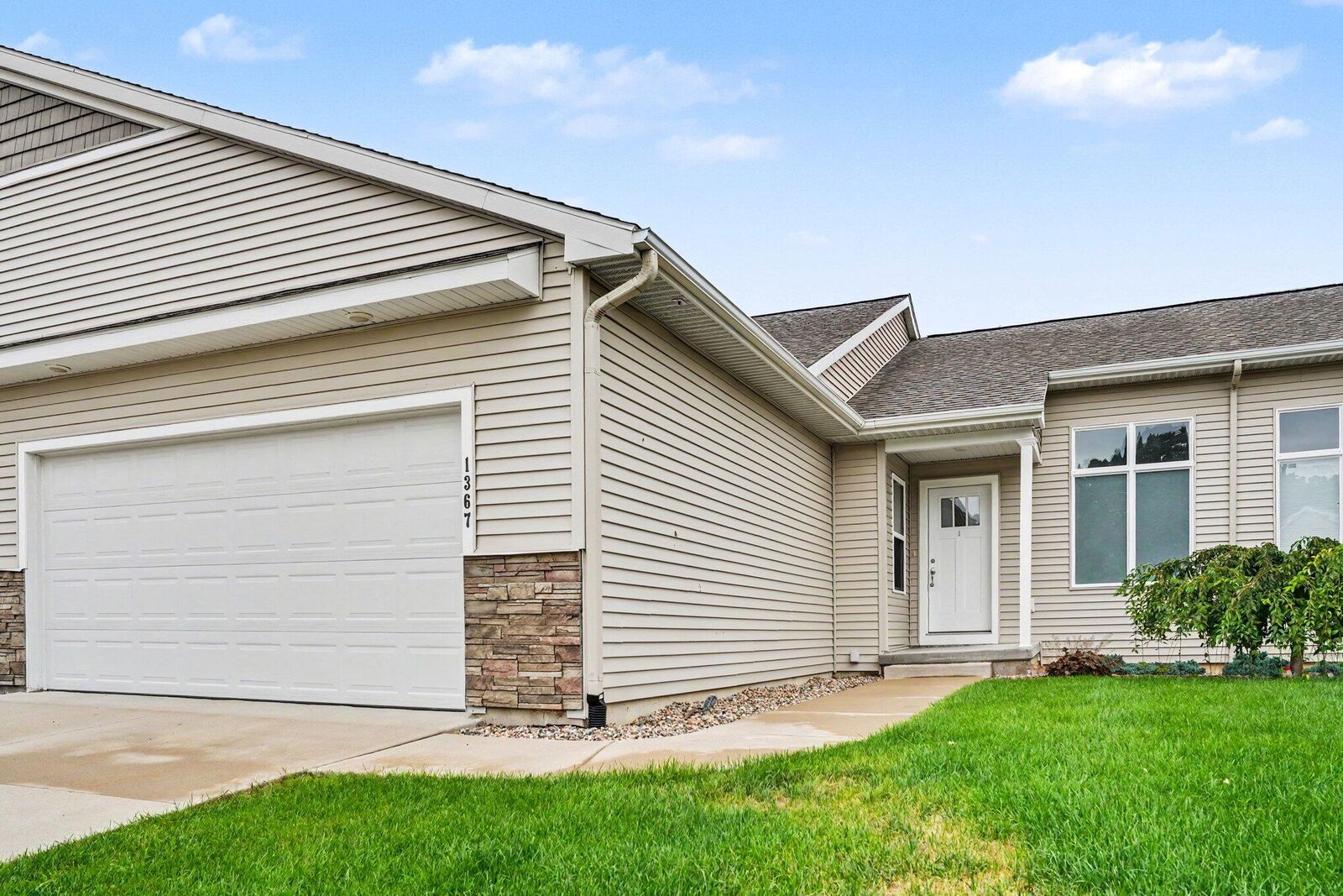 Property Photo:  1367 S Village Circle  MI 49009 