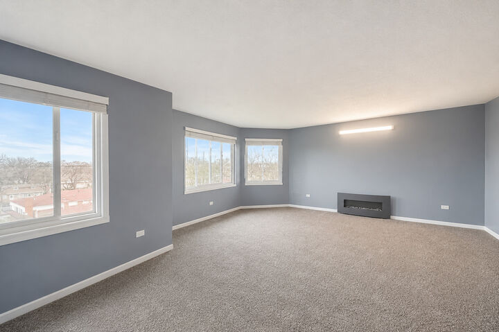 Property Photo:  5500 Lincoln Avenue 510-E  IL 60053 