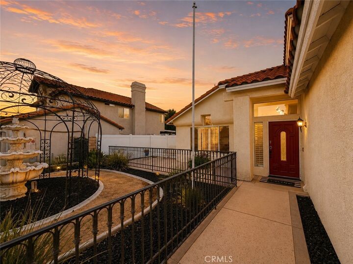 Property Photo:  42806 Avenida Tigre  CA 92544 