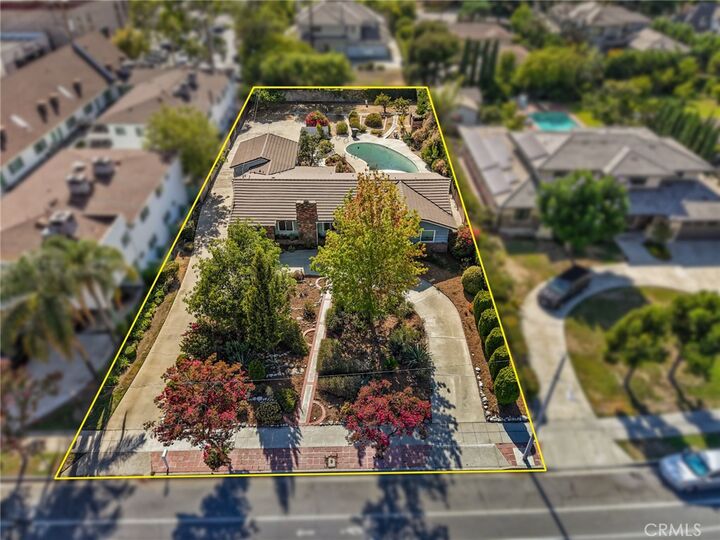 Property Photo:  1121 Highland Oaks Drive  CA 91006 