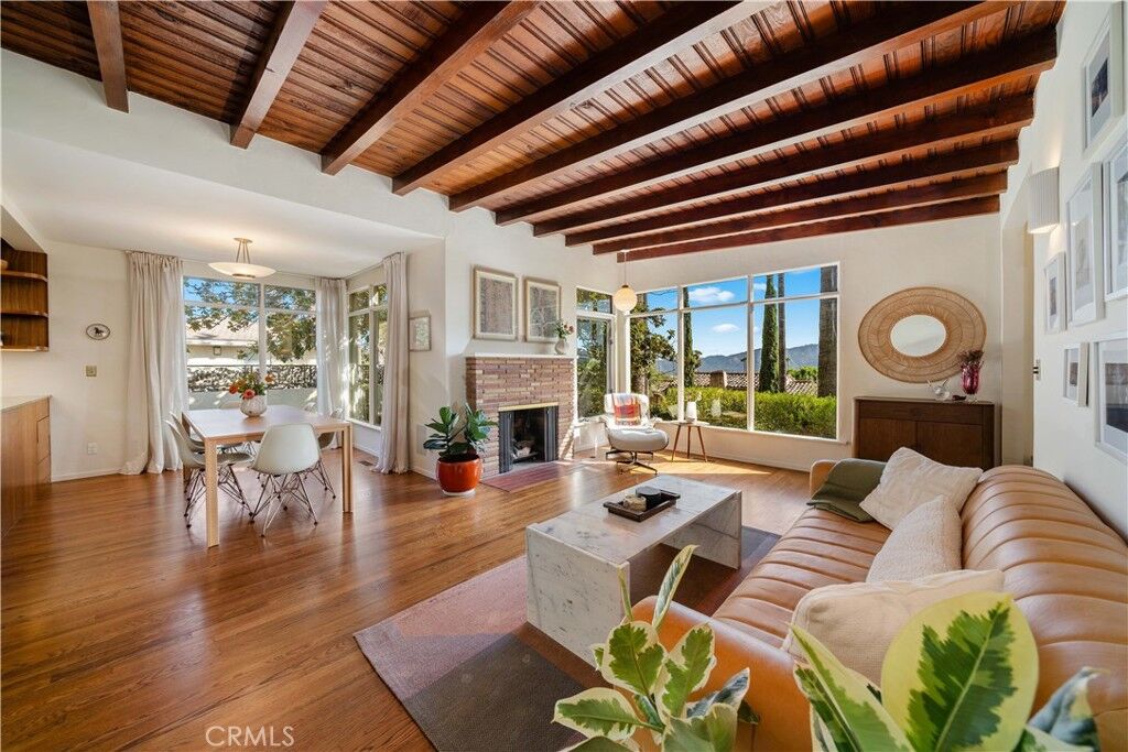 Property Photo:  1011 W Mountain  CA 91202 