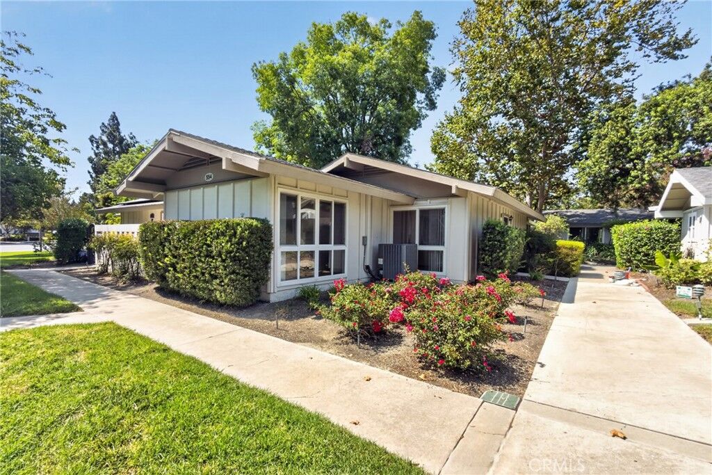Property Photo:  554 Avenida Sevilla  CA 92637 