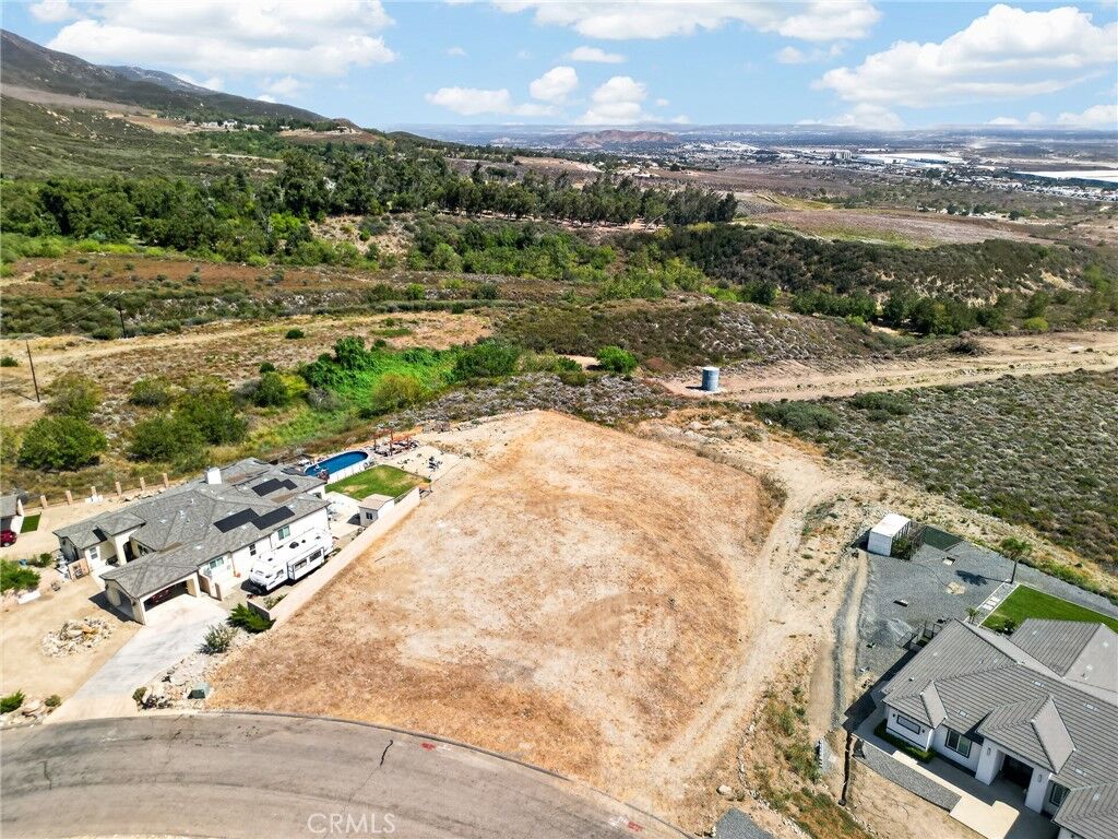 Property Photo: 18655 Deercrest Estates CA 92407
