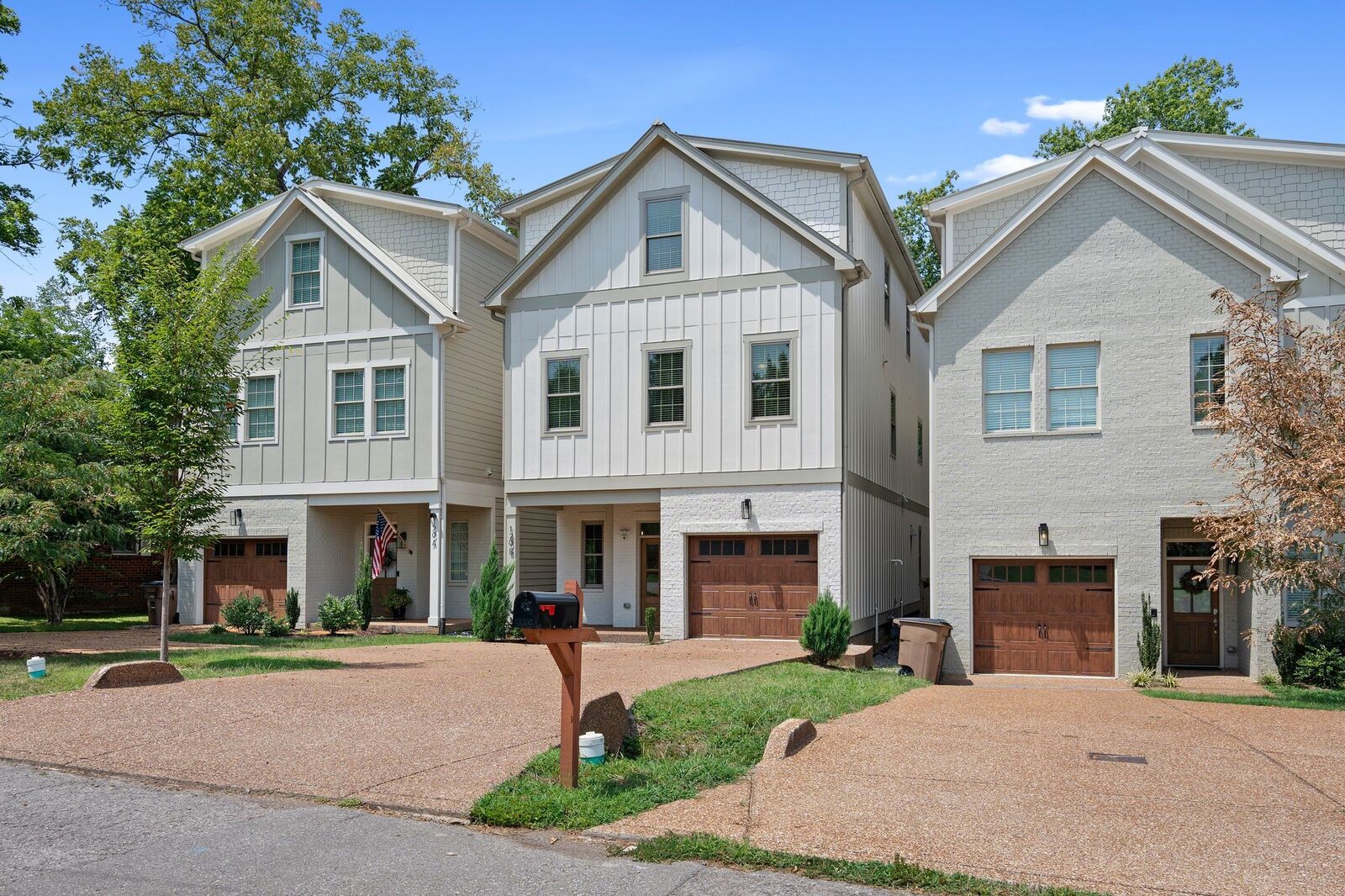 Property Photo:  120B Lincoln Ct  TN 37205 