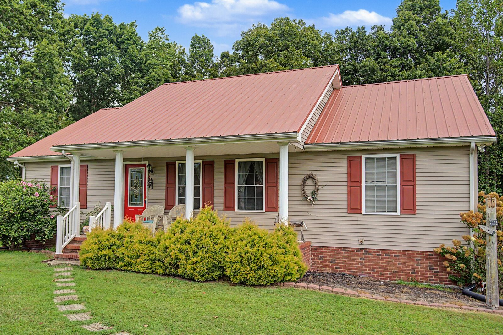 Property Photo:  8229 Galen Rd  TN 37083 
