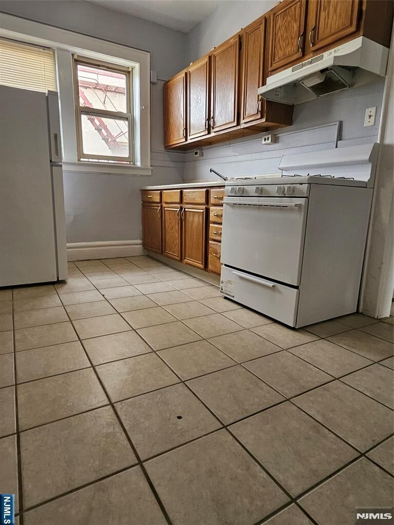 Property Photo: 194 Davis Avenue 54 NJ 07032