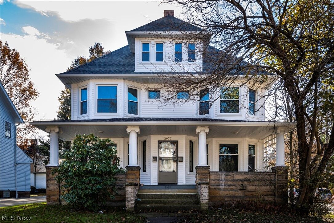 Property Photo: 2970 Edgehill Road OH 44118
