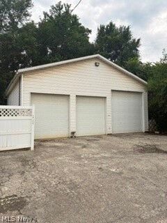 Property Photo: 429 Columbia Street OH 44431