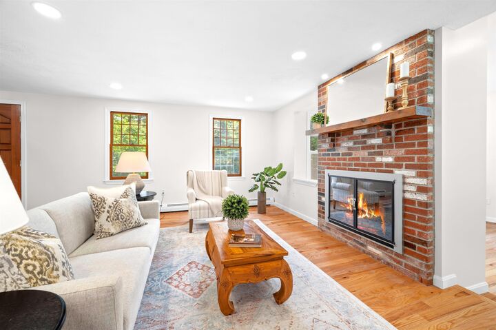 Property Photo: 10 McKinney Drive NH 03051