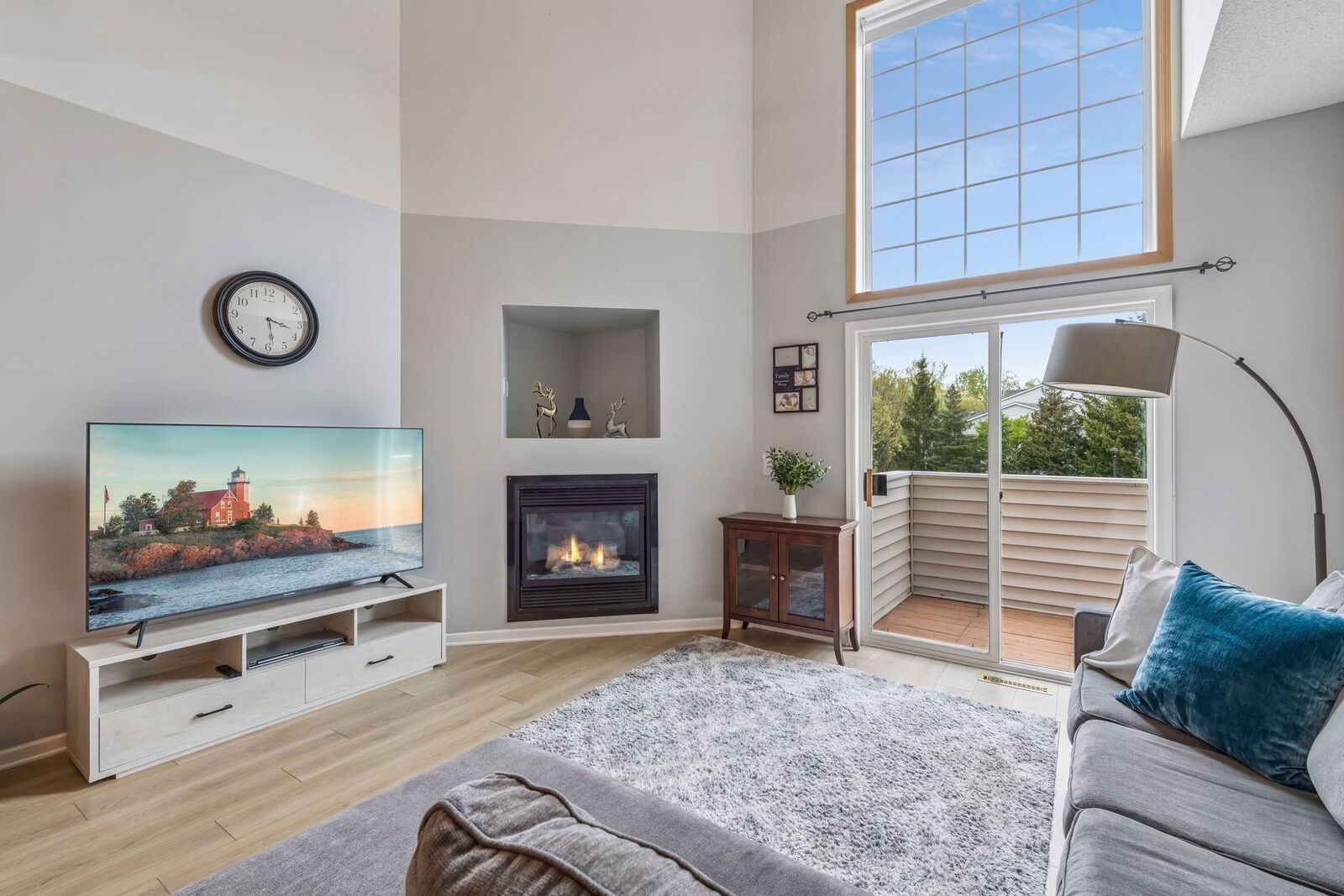 Property Photo:  17679 Hackberry Court  MN 55347 