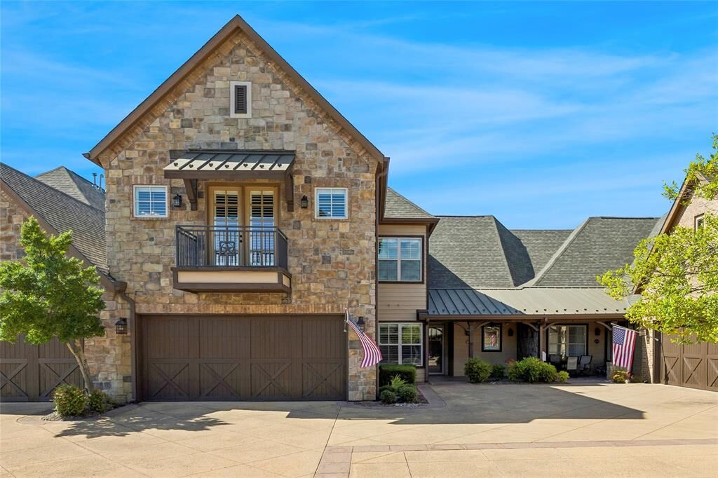 Property Photo:  310 Watermere Drive  TX 76092 
