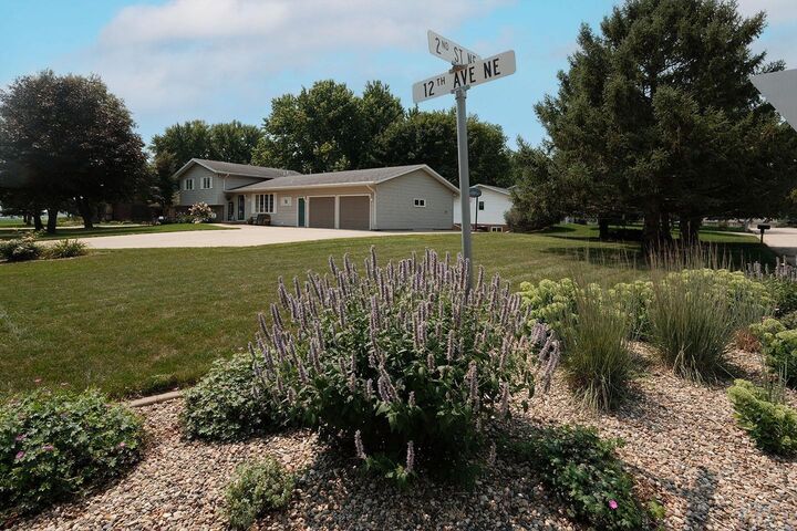 Property Photo: 157 12th Avenue NE IA 51250
