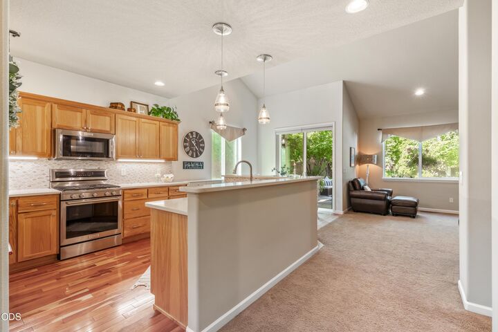 Property Photo: 61131 Lodgepole Drive OR 97702
