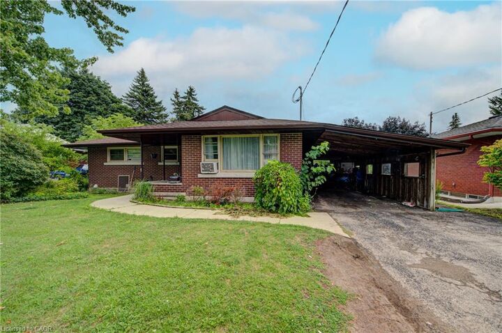Property Photo:  189 Gatewood Road  ON N2M 4E3 