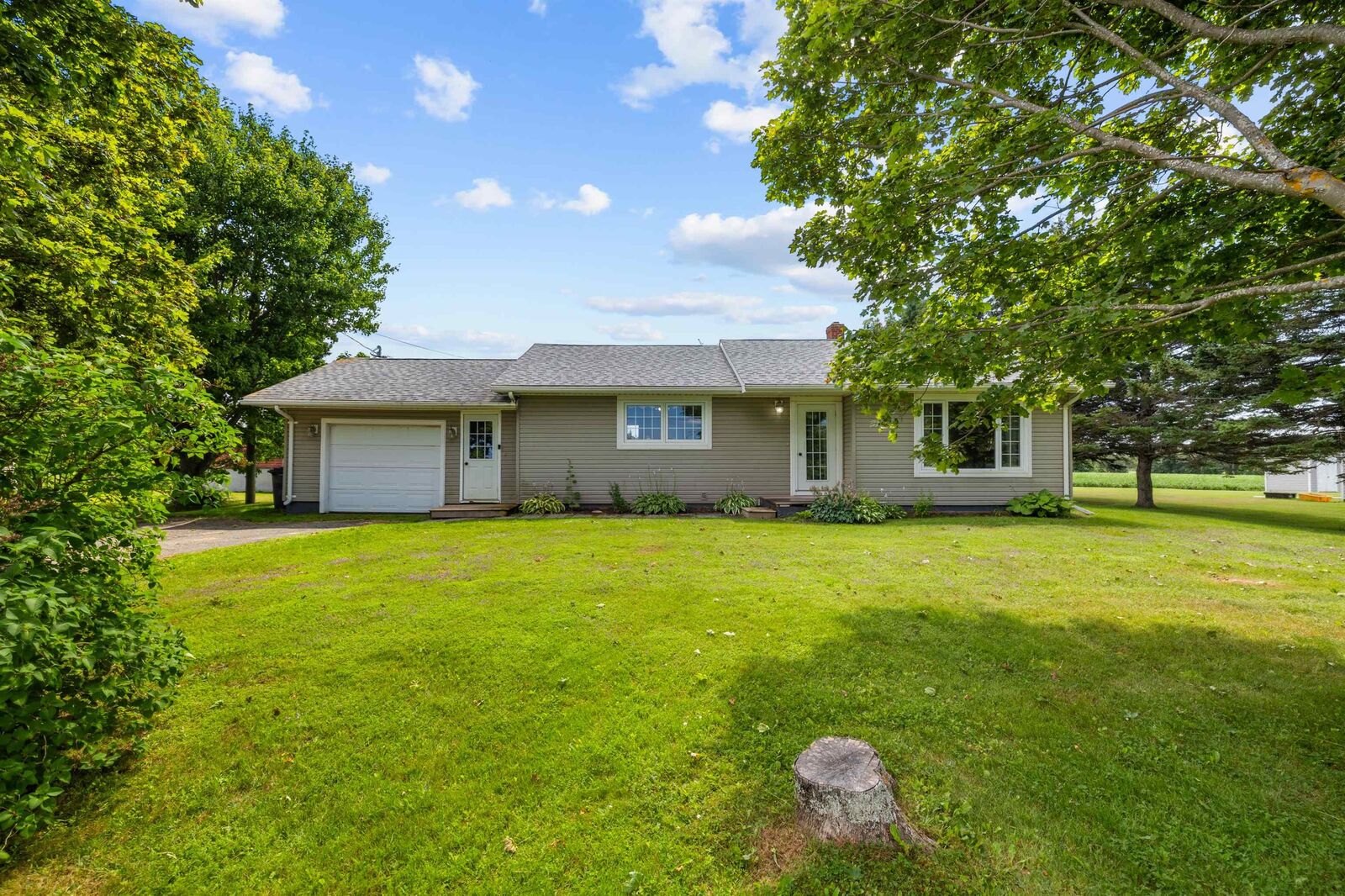 Property Photo:  2816 Fort Augustus Road  PE C1B 1A4 