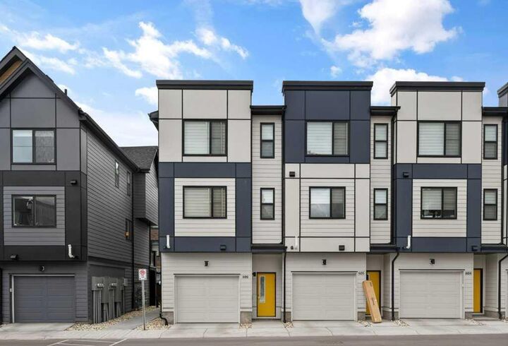 Property Photo: 550 Seton Circle SE 606 AB T3M 3Y8