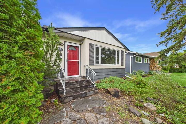 Property Photo:  28 Franklin Drive SE  AB T2H 0T9 