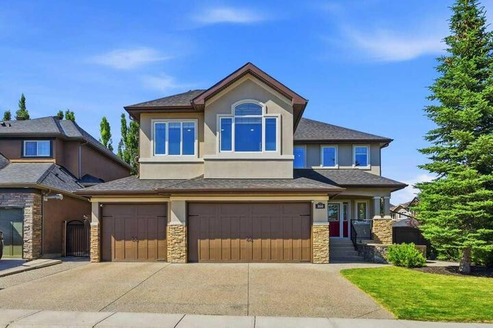 160 Panatella Crescent NW — photo 1