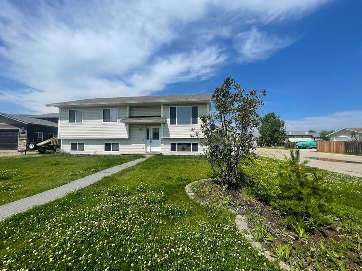Property Photo:  4802 64 Avenue  AB T9M 0A9 