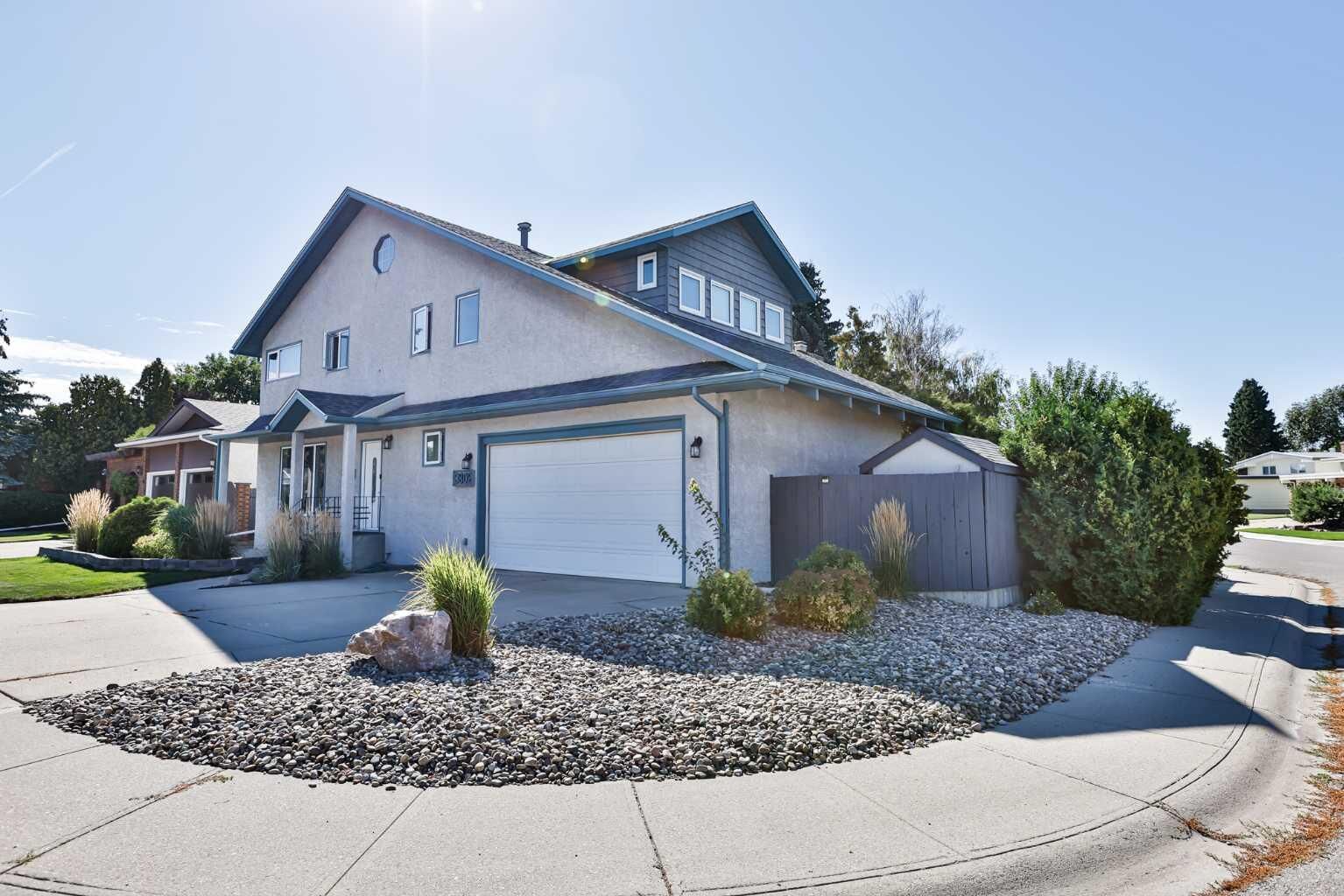 Property Photo:  3802 Oak Drive S  AB T1K 4H5 