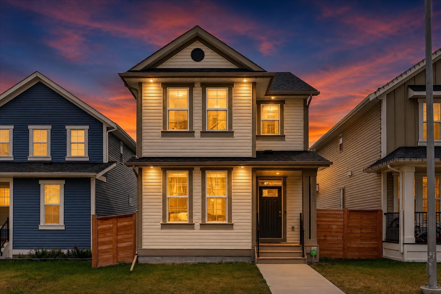 Property Photo:  163 Copperleaf Way SE  AB T2Z 5E8 